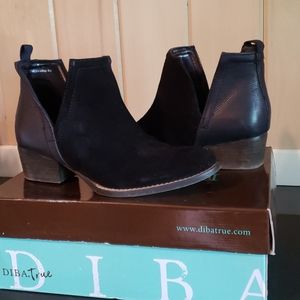 Diba True Skyler Booties - Size 7